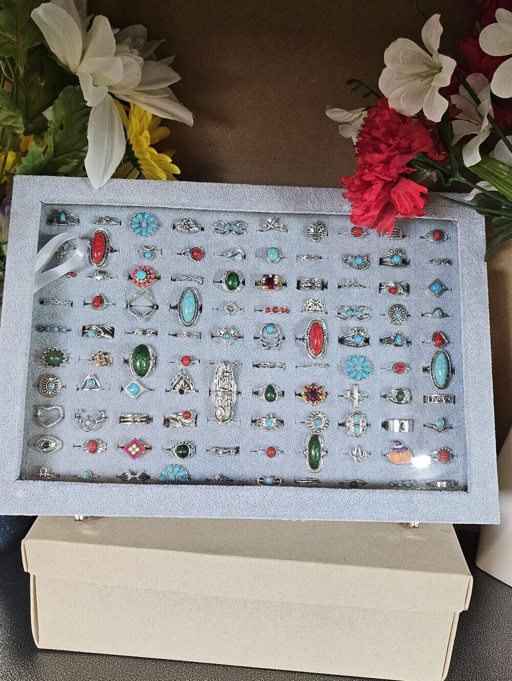 100 pcs Mixed Style Ring Set With Case
